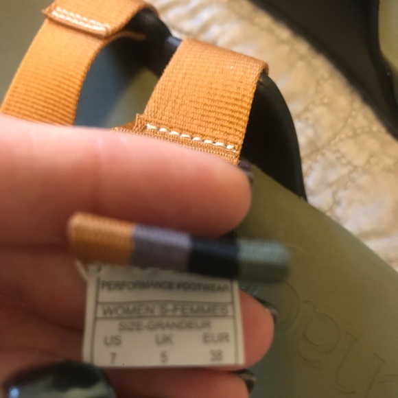 Chaco sandals - Picture 4 of 6